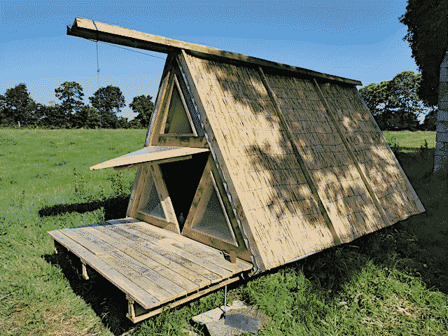 Prototype de hutte à Kerminy